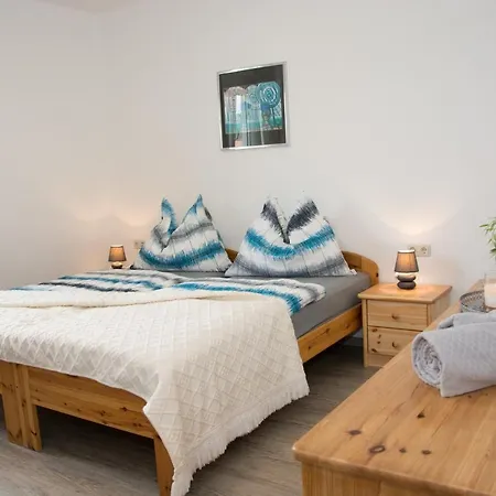 Lägenhet Helis Gaestezimmer *